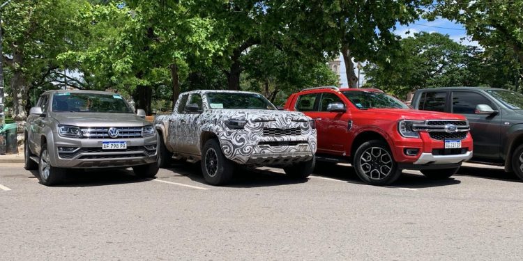 Toyota Argentina compara la Tacoma Hybrid contra las pick-ups nacionales