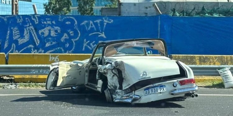 Acusaciones cruzadas por el Mercedes-Benz destrozado en la Panamericana